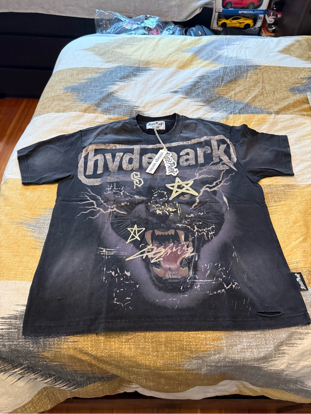 Hyde Park Mens Black Tee Roaring Panther Size L